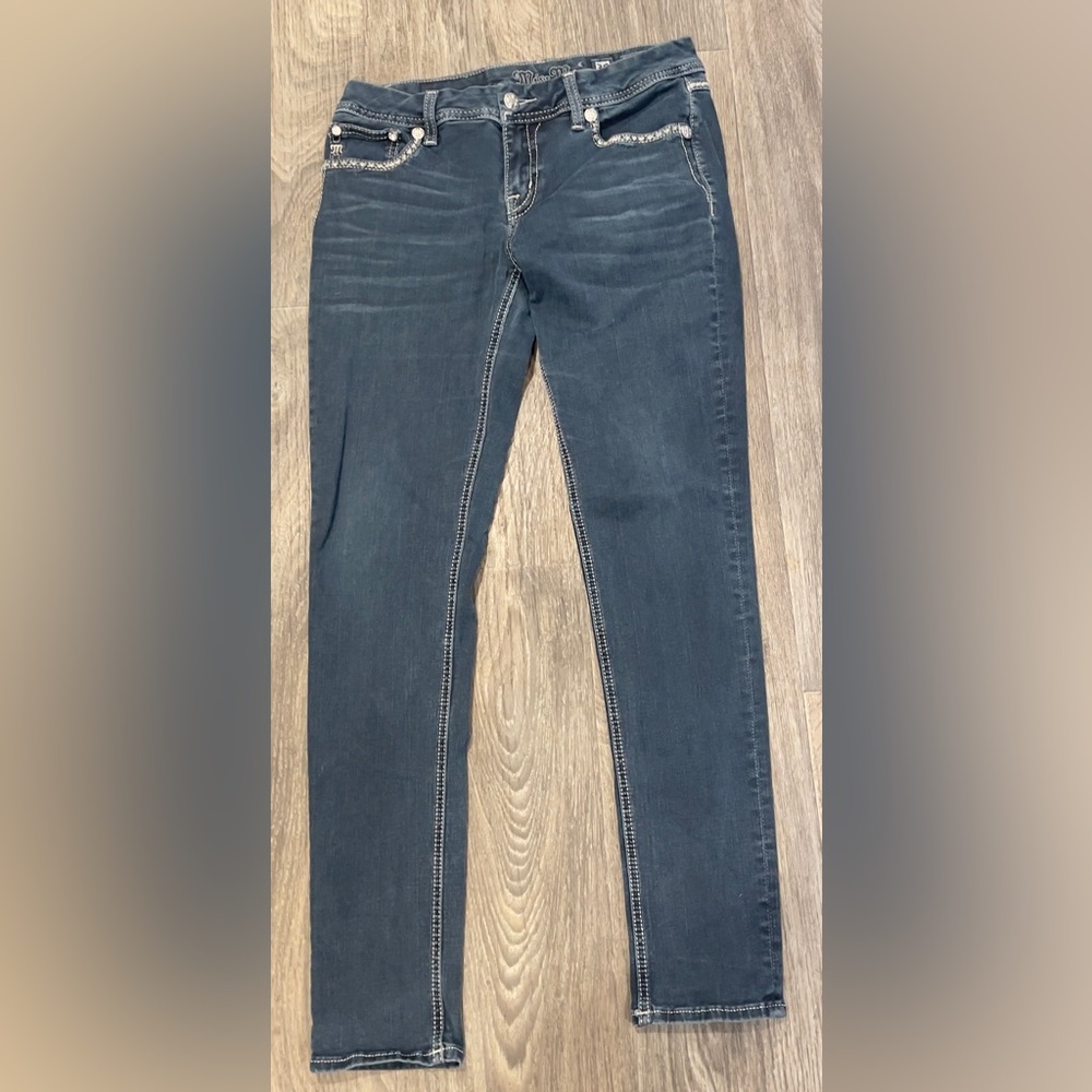 Miss Me Jeans Signature Skinny. Waist 30 / Length 31.